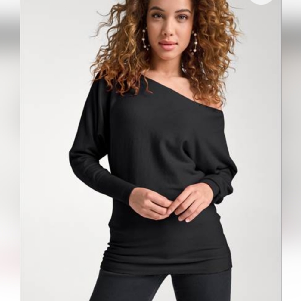 SANCTUARY black sweater NWT